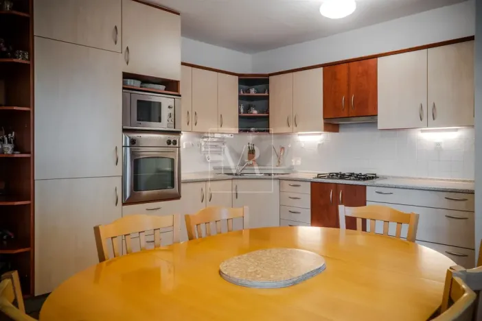 Prodej komerční nemovitosti, Sulice - Želivec, Hlavní, 370 m2