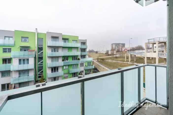 Pronájem bytu 1+kk, Praha - Řeporyje, Kakosova, 38 m2