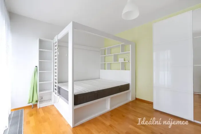 Pronájem bytu 1+kk, Praha - Řeporyje, Kakosova, 38 m2