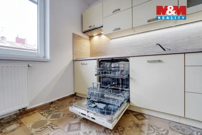 Pronájem bytu 1+kk, Klatovy - Klatovy IV, Tyršova, 31 m2