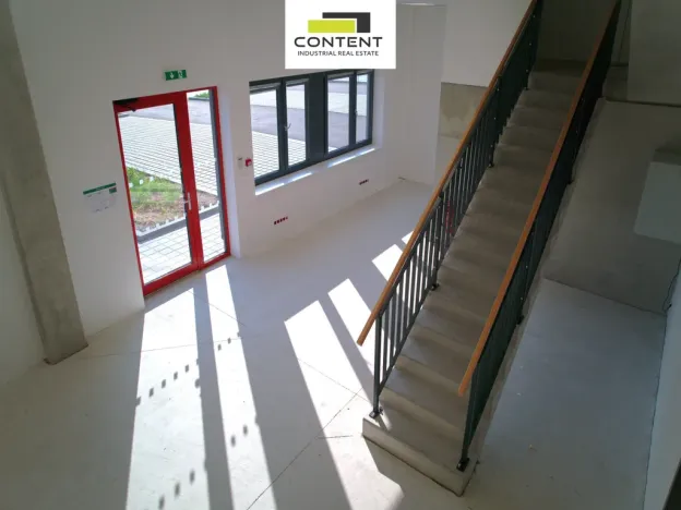 Pronájem skladu, Mikulov, Nádražní, 1000 m2