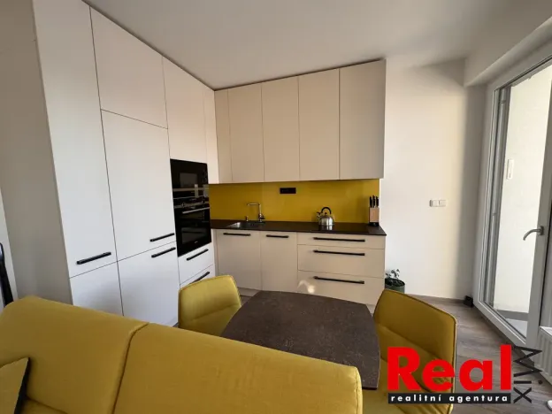 Pronájem bytu 1+kk, Střelice, Příční, 33 m2