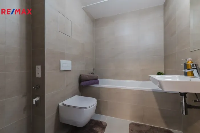 Pronájem bytu 3+kk, Praha - Libeň, Na Libušáku, 71 m2