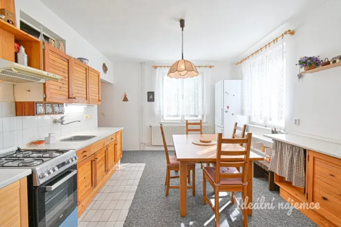 Pronájem bytu 4+1, Veverská Bítýška, Na Bílém potoce, 96 m2