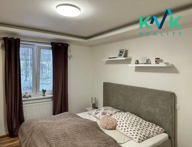 Pronájem bytu 2+kk, Karlovy Vary, Chebská, 42 m2