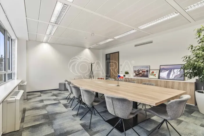 Pronájem kanceláře, Praha - Dejvice, Evropská, 318 m2