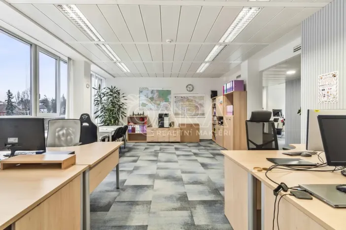 Pronájem kanceláře, Praha - Dejvice, Evropská, 318 m2