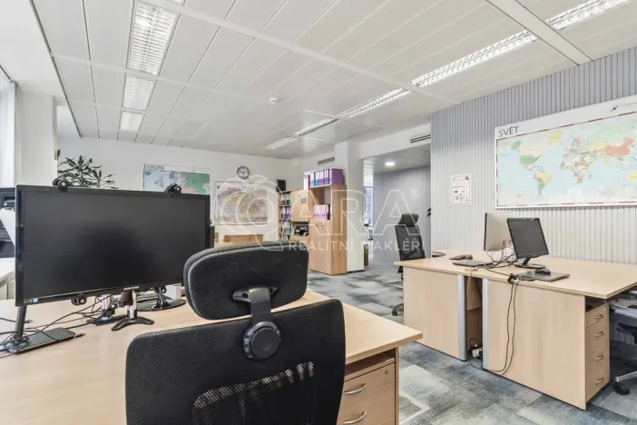 Pronájem kanceláře, Praha - Dejvice, Evropská, 236 m2