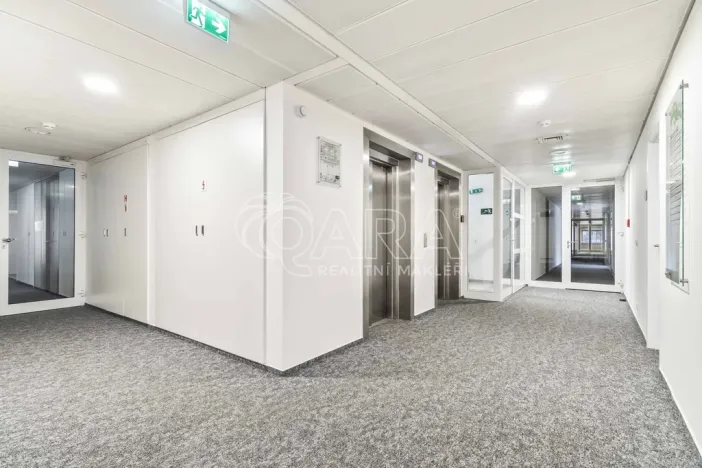 Pronájem kanceláře, Praha - Dejvice, Evropská, 236 m2
