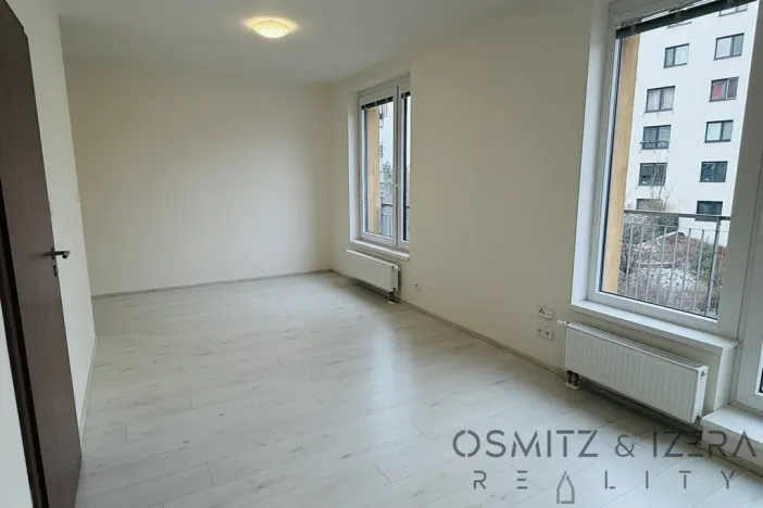 Pronájem bytu 1+kk, Praha - Horní Měcholupy, Padovská, 35 m2