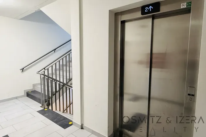 Pronájem bytu 1+kk, Praha - Horní Měcholupy, Padovská, 35 m2