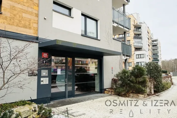 Pronájem bytu 1+kk, Praha - Horní Měcholupy, Padovská, 35 m2