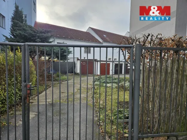 Pronájem garáže, Rakovník, nábř. T. G. Masaryka, 18 m2