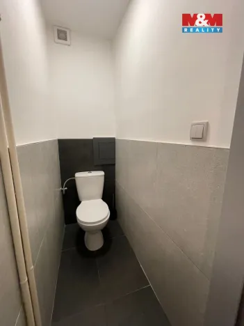 Pronájem bytu 1+1, Ostrava - Poruba, Čs. exilu, 38 m2