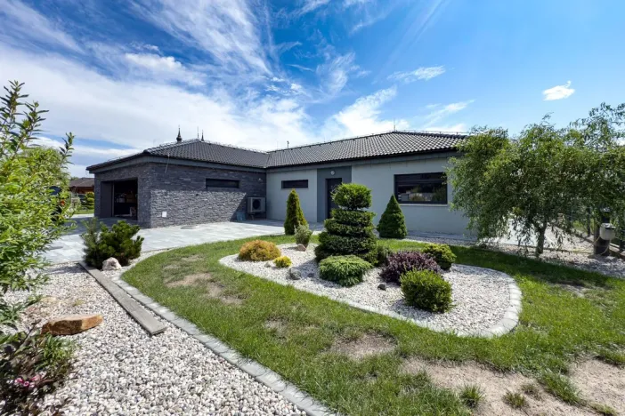 Pronájem rodinného domu, Březno, Pod Lesem, 120 m2