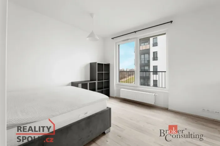 Pronájem bytu 1+kk, Plzeň - Skvrňany, Františka Kováříka, 41 m2