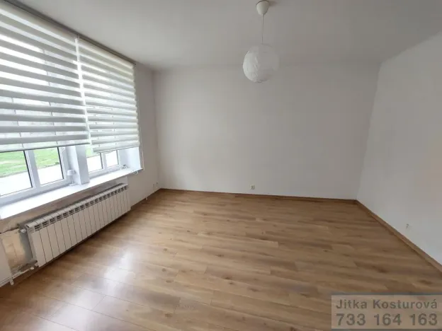 Pronájem bytu 1+1, Krnov - Pod Cvilínem, 9. května, 32 m2