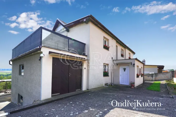 Prodej rodinného domu, Kosoř, Dolejší, 250 m2