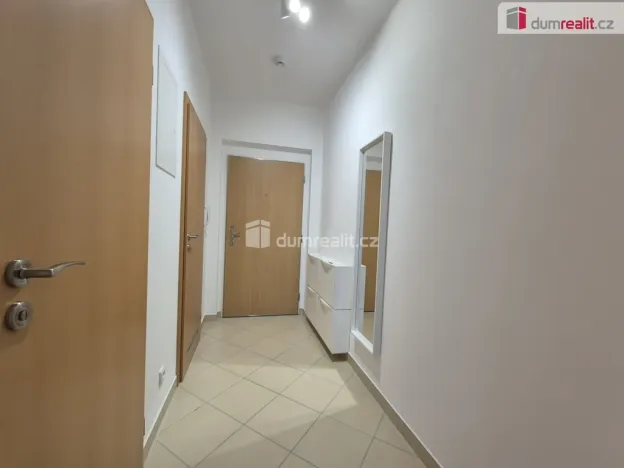 Pronájem bytu 1+kk, Praha - Zličín, Sazovická, 31 m2