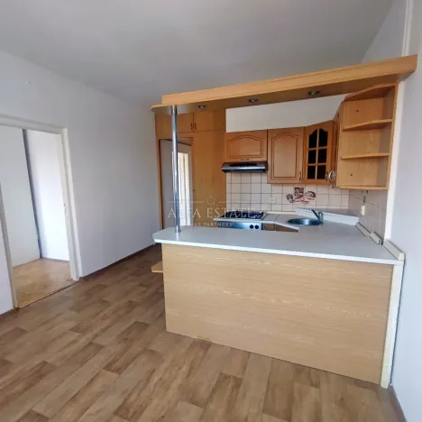 Pronájem bytu 2+1, Karlovy Vary, Krymská, 51 m2