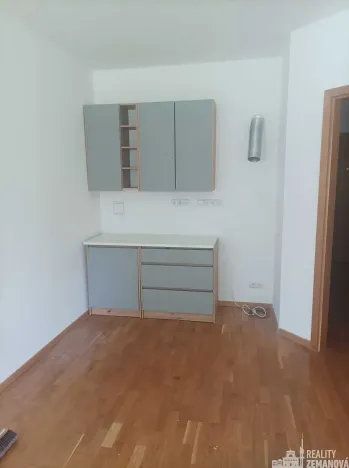 Pronájem bytu 2+kk, Praha - Vinohrady, Korunní, 50 m2