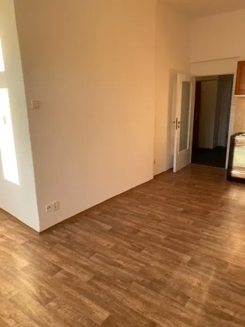 Pronájem bytu 2+kk, Praha - Vysočany, Freyova, 47 m2
