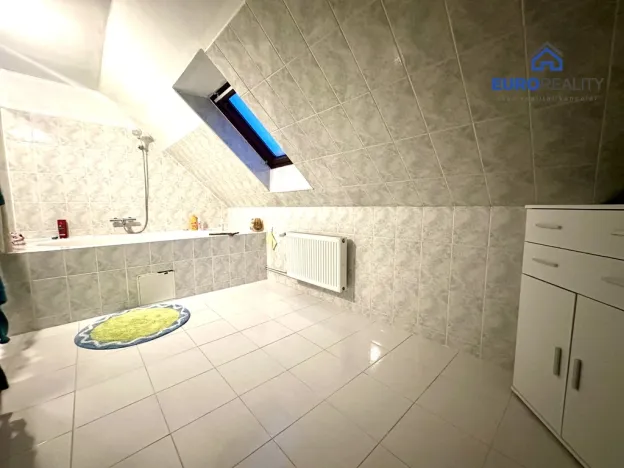 Prodej rodinného domu, Toužim - Bezděkov, 236 m2