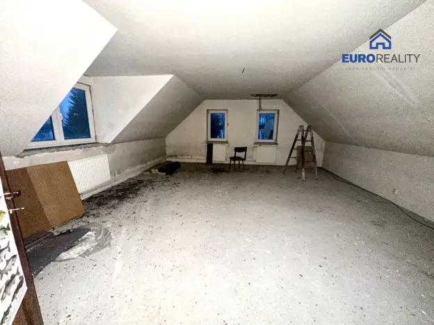 Prodej rodinného domu, Toužim - Bezděkov, 236 m2