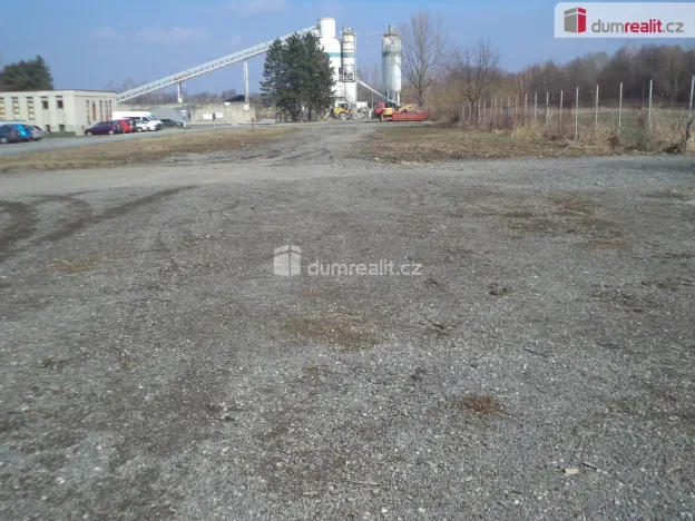 Pronájem komerční nemovitosti, Staré Město, Na Zbytkách, 2500 m2