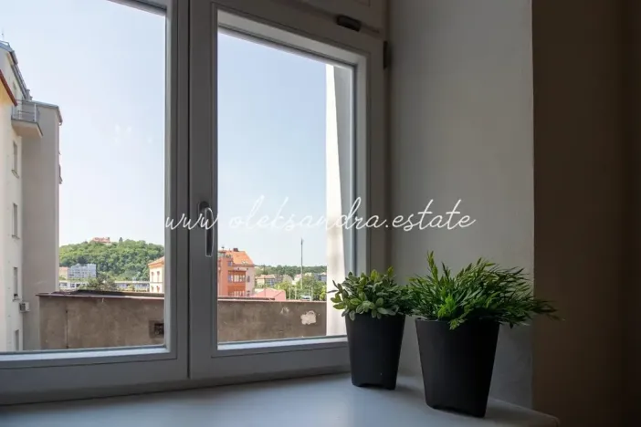 Pronájem bytu 2+kk, Praha - Lahovice, Strakonická, 38 m2
