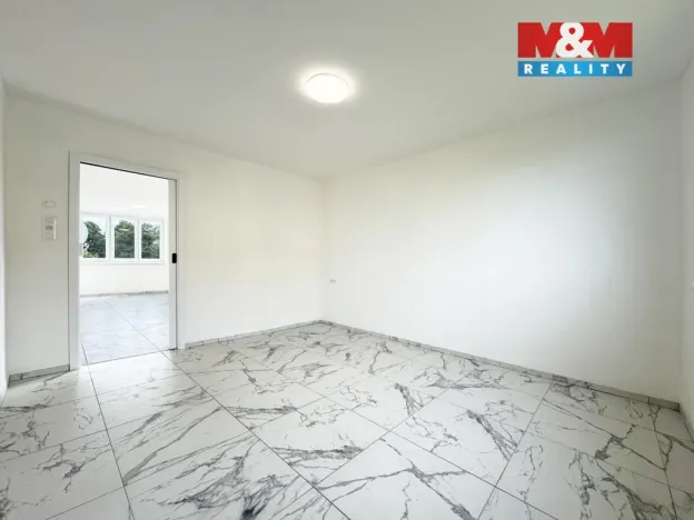 Pronájem bytu 2+1, Toužim - Kosmová, 58 m2