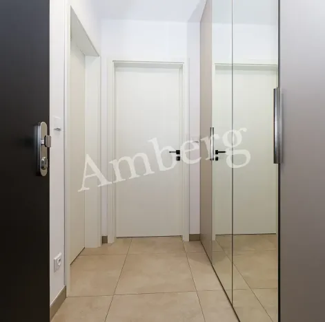 Pronájem bytu 1+kk, Praha - Karlín, Křižíkova, 32 m2