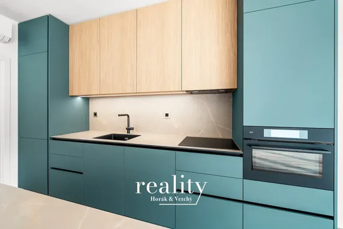 Prodej bytu 3+kk, Znojmo, Jarošova, 76 m2