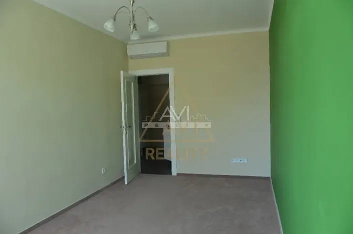 Pronájem bytu 2+1, Praha - Vinohrady, Chrudimská, 46 m2