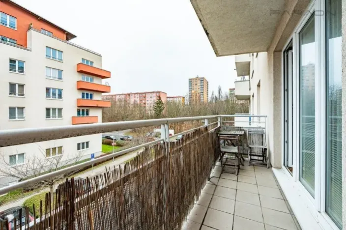 Pronájem bytu 2+kk, Praha - Záběhlice, Velenovského, 53 m2
