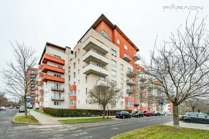 Pronájem bytu 2+kk, Praha - Záběhlice, Velenovského, 53 m2