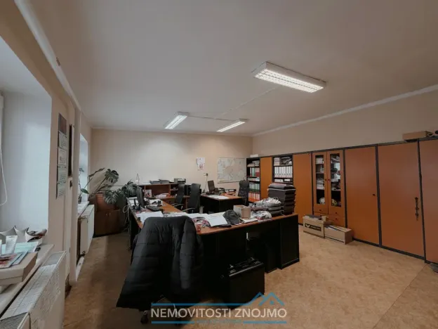 Pronájem výrobních prostor, Znojmo, Bolzanova, 496 m2