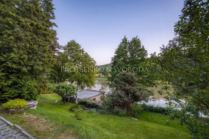 Prodej rodinného domu, Mnichovice, Nad rybníkem, 312 m2