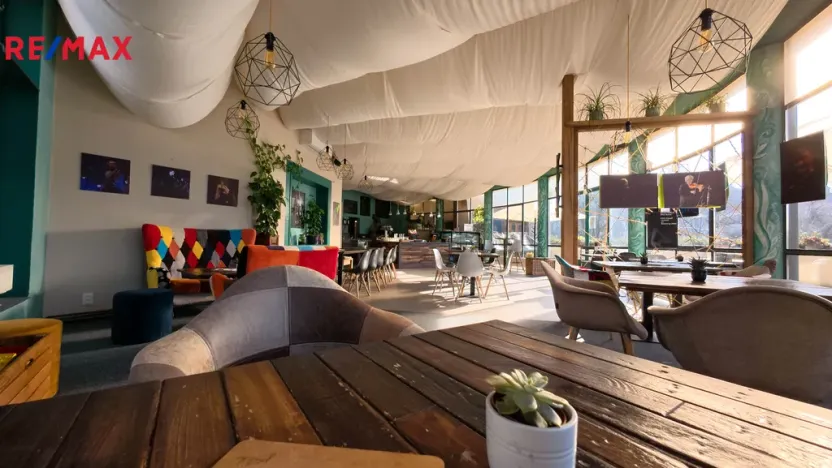 Prodej obchodního prostoru, Týnec nad Sázavou, Ing. Fr. Janečka, 200 m2