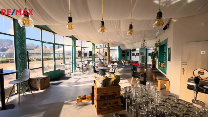 Prodej obchodního prostoru, Týnec nad Sázavou, Ing. Fr. Janečka, 200 m2