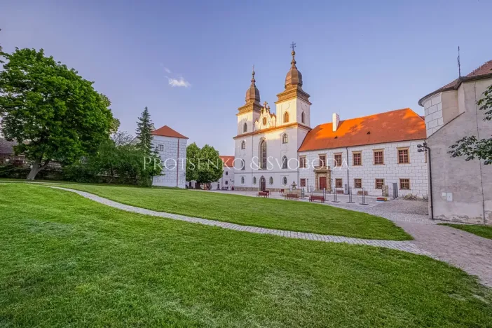 Prodej obchodního prostoru, Třebíč, Blahoslavova, 566 m2