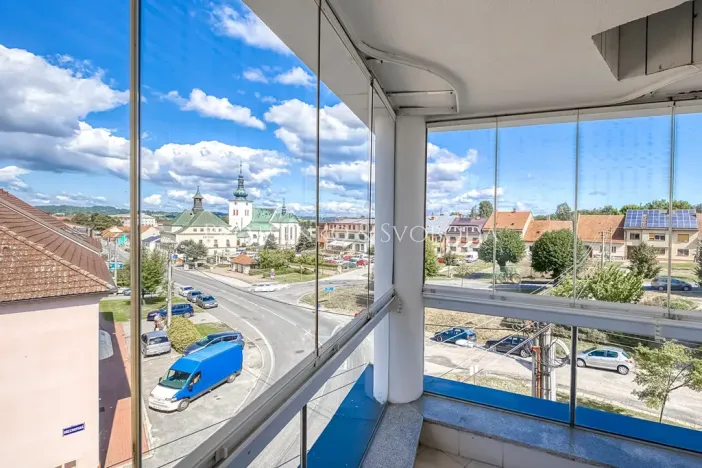 Prodej kanceláře, Křižanov, Benešovo náměstí, 530 m2