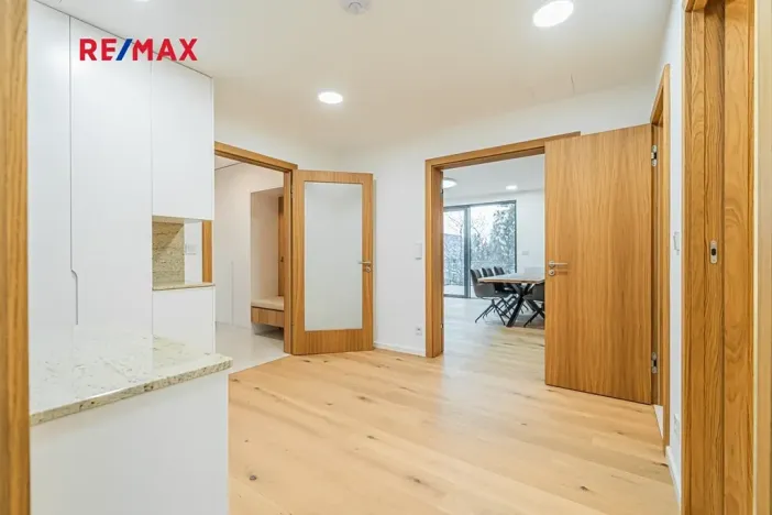 Pronájem bytu 3+kk, Praha - Kunratice, Děbolínská, 92 m2