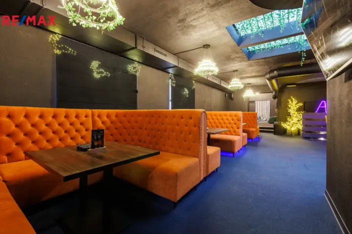 Pronájem restaurace, Karlovy Vary - Rybáře, Sokolovská, 156 m2