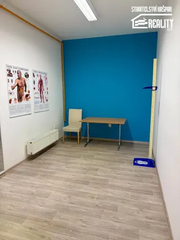 Pronájem obchodního prostoru, Chrudim, Obce Ležáků, 146 m2