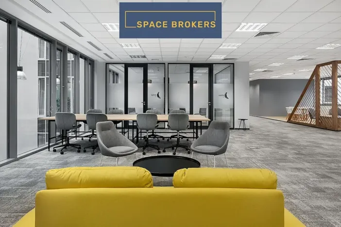 Pronájem kanceláře, Praha, Křižíkova, 1080 m2