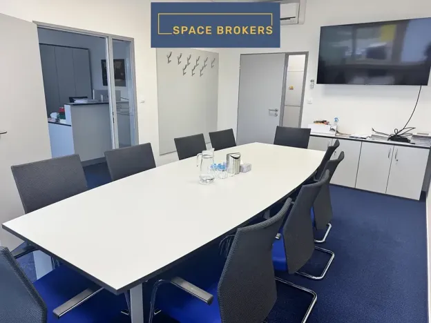 Pronájem kanceláře, Praha - Horní Počernice, K Bílému vrchu, 2000 m2