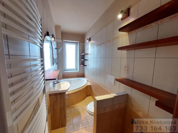 Prodej bytu 3+1, Krnov - Pod Bezručovým vrchem, Hlubčická, 68 m2