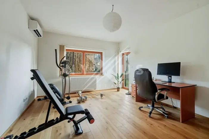 Prodej rodinného domu, Praha - Kyje, Hodějovská, 308 m2