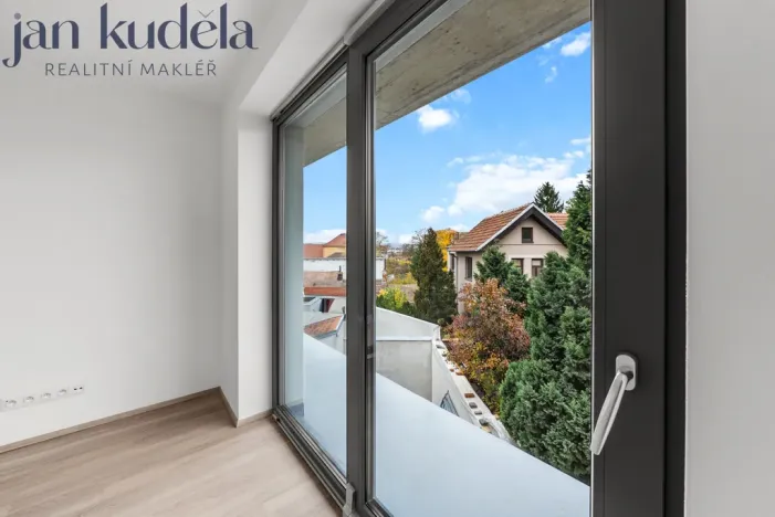 Pronájem bytu 1+kk, Brno, Líšeňská, 29 m2